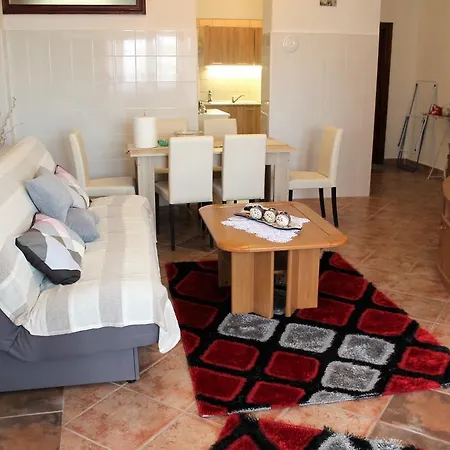 Mis Floura Lejlighed *