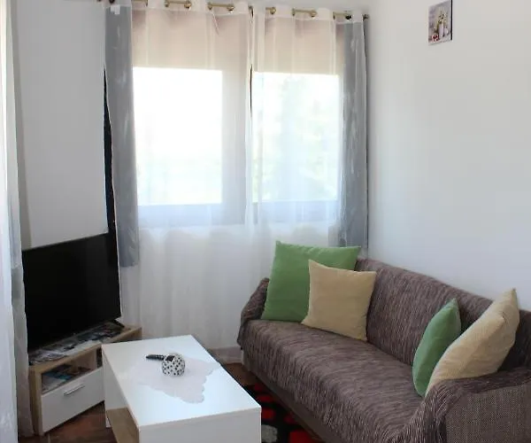 Mis Floura 里耶卡