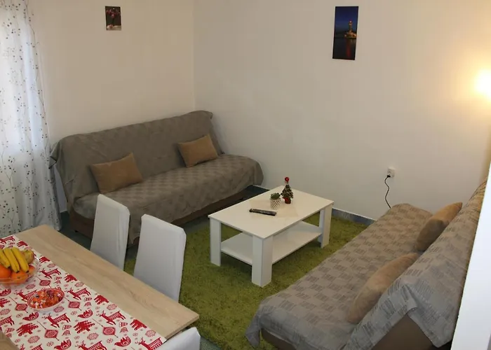 Mis Floura Apartament