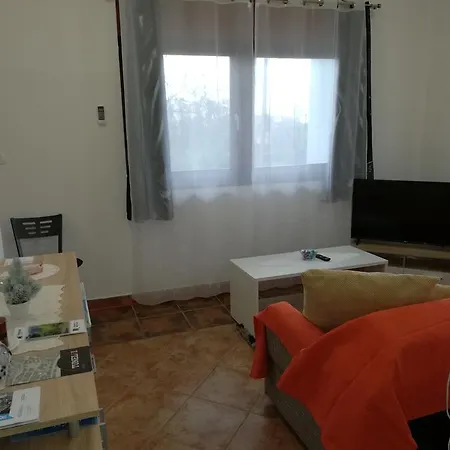 Mis Floura Apartment