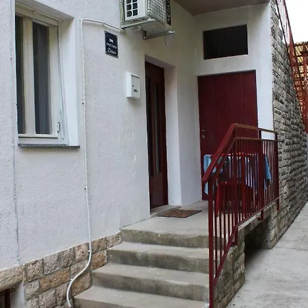 Apartment Mis Floura