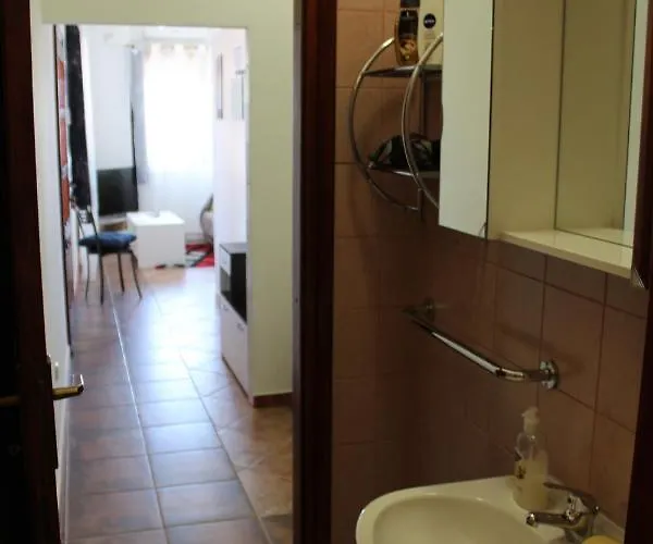 Mis Floura Apartman *